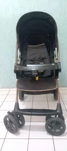 Vendo carrinho de bebê 