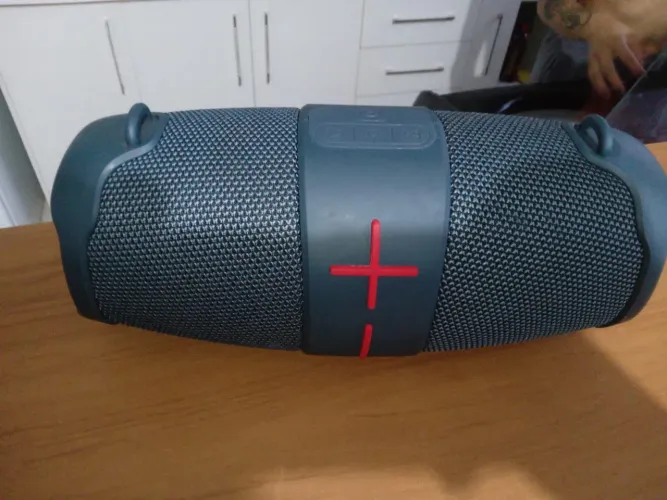 Caixa de Som Bluetooth Potente 30W (Estilo JBL Xtreme) - Menos de 1 mês de uso!