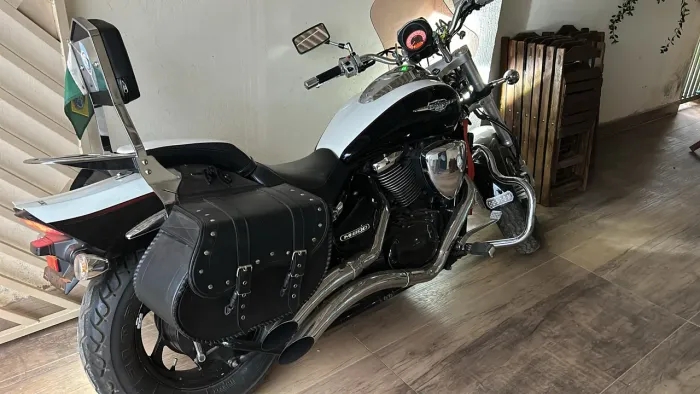 Moto Boulevard M800 mais nova de Brasília