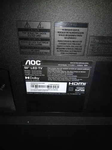 Vendo TV (com defeito) p retirada peças