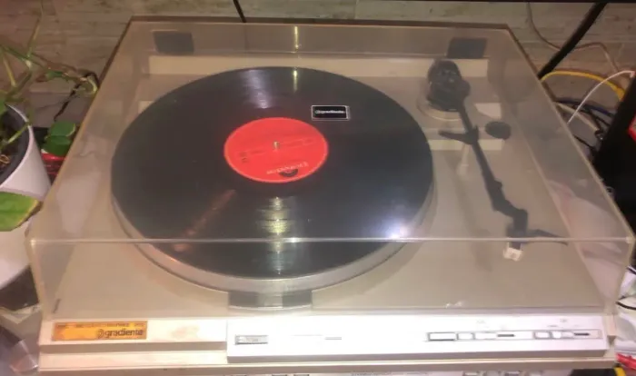 Toca Discos Gradiente D-20 ( Direct Driver )