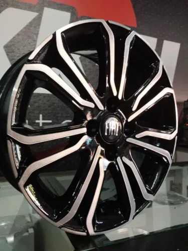 Rodas da Fiat Strada aro 15
