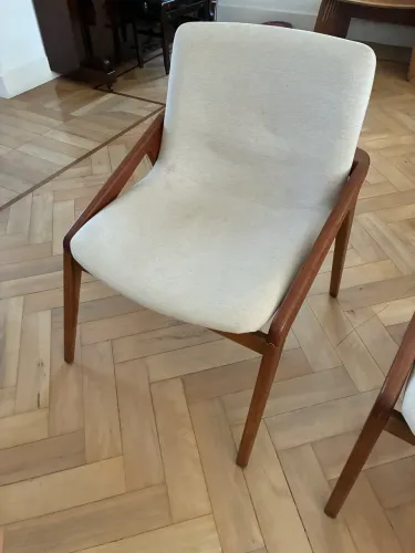 Poltrona Baixa em Madeira - Estilo Retro