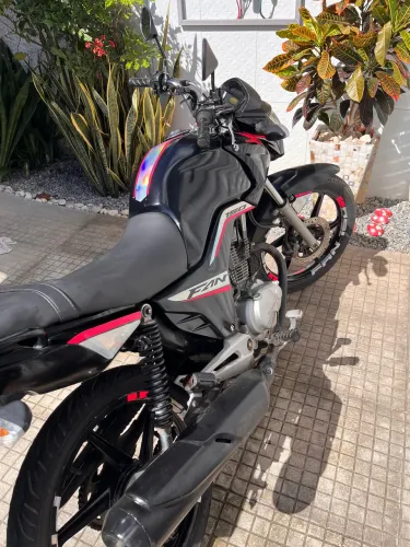 Vendo moto fan 150 2015