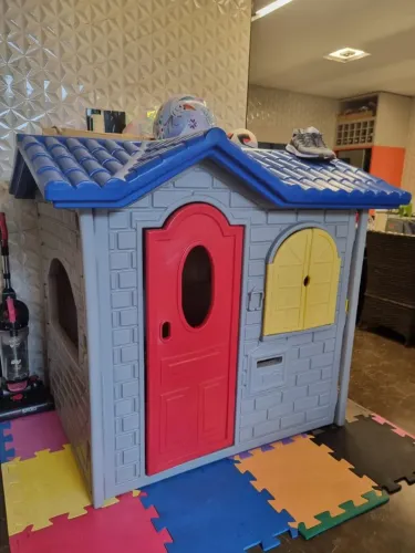Casinha Infantil de Plástico - Ótimo Estado<br>