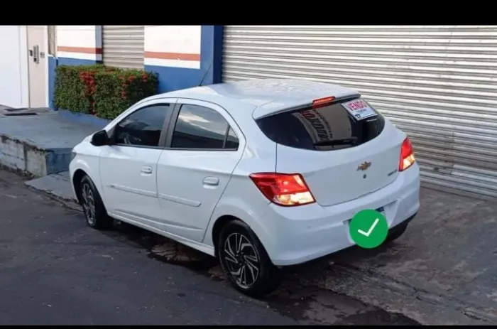 Chevrolet Onix Hatch LT 1.0 8V Flex Power Mec. 4P 2014