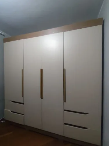 Guarda roupa Usado