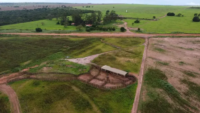 Fazenda com 1.532he com 1.200he formados, solo agricultável p/ soja/milho, Sonora-MS