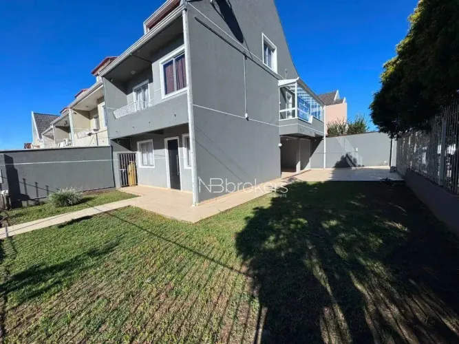 SOBRADO TRIPLEX DE ALTO PADRÃO | 180M² | 3 QUARTOS | SUÍTE COM HIDRO | ÁTICO | CAJURU