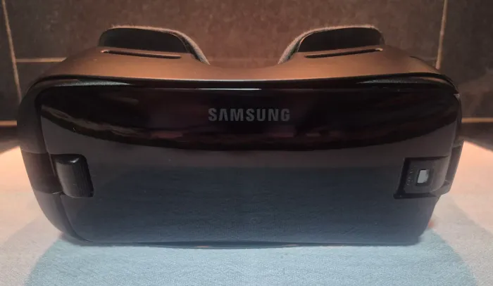 Óculos headset de realidade virtual Samsung Gear VR