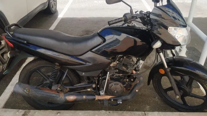 Vendo uma excelente moto 