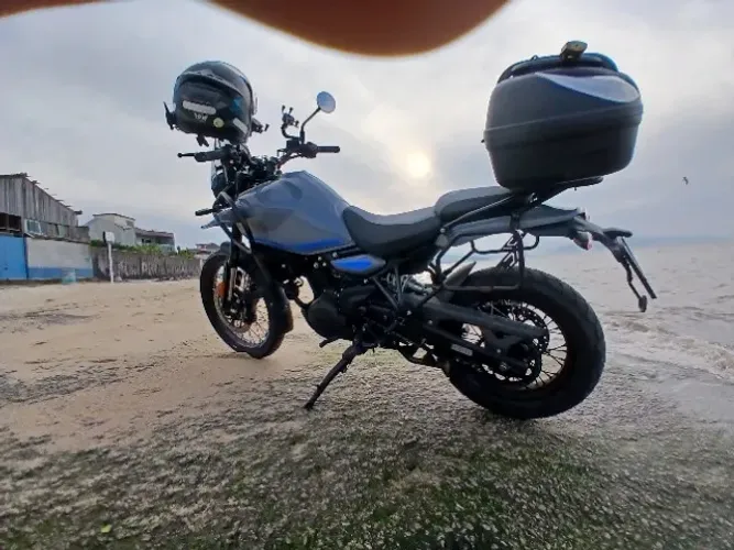 Vendo Himalayan 450, na garantia, único dono.
