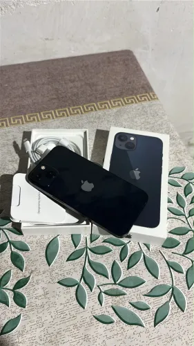 iPhone 13 semi novo