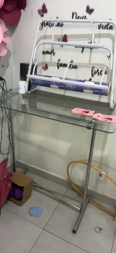 Mesa de vidro para loja