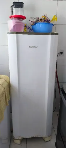 Vende se Geladeira