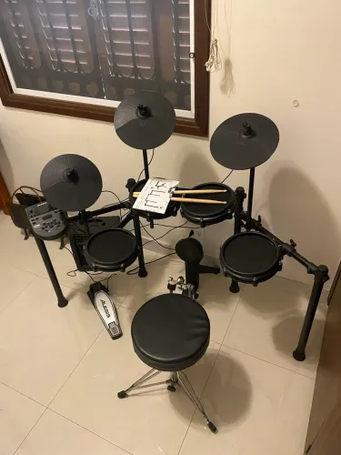 Bateria Eletrônica Alesis Nitro Mesh Kit 8 peças