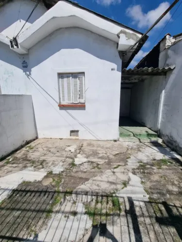 Casa / Sobrado para Locação em São Paulo, Vila Doutor Eiras, 2 dormitórios, 1 banheiro, 1