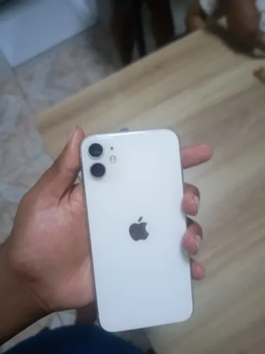 iPhone 11 em perfeito estado