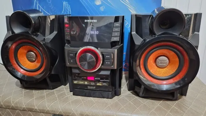 Mini System Samsung - Giga Sound Pro - MX-D630 com Controle Remoto