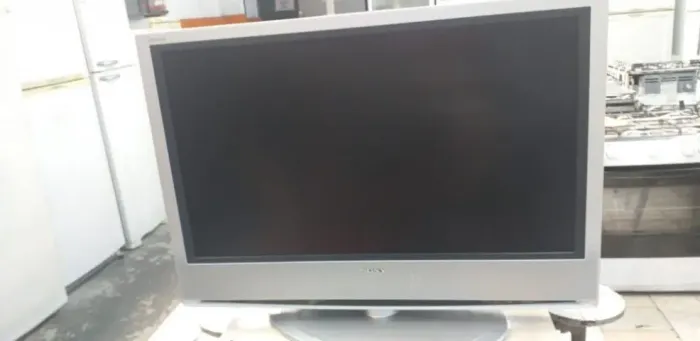 sony bravia tv 40 polegadas modelo klv-s40a10t usada para retirada de peças funcionando