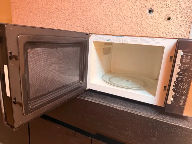 Micro-ondas Electrolux CookSensor ME30X 28L com Grill - Para Reparo ou Peças