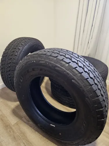 Kit Pneus 255/70R17 Bridgestone Dueler AT 693 112T (FORD RANGER)