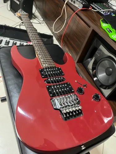 Guitarra Washburn WR 154