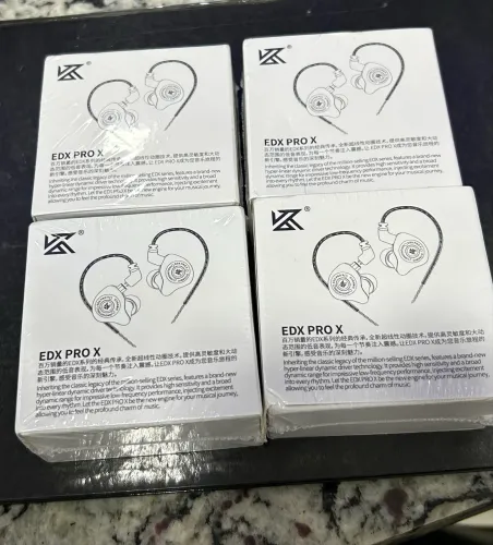 Fone KZ EDX PRO X intra-auricular com Microfone Lacrados