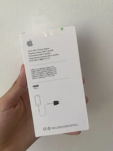 ? Carregador 25W + Cabo USB-C para Lightning