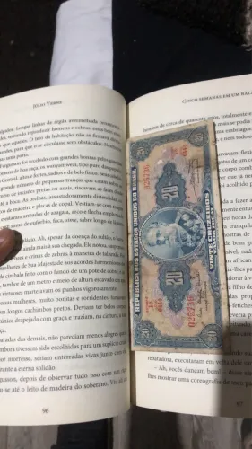 Nota antiga da primeira série sendo série A