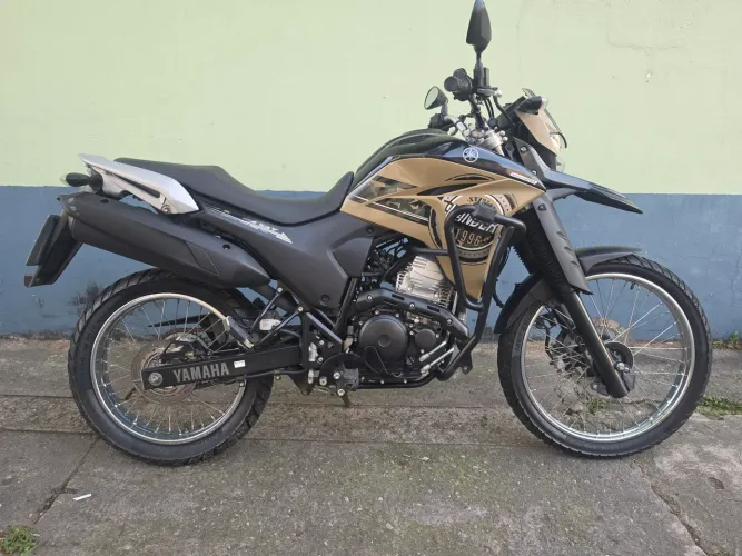 XTZ250 Lander