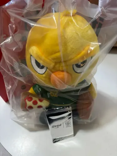 Canarinho Pistola IFood Copa 62 - pelúcia lacrado com Card