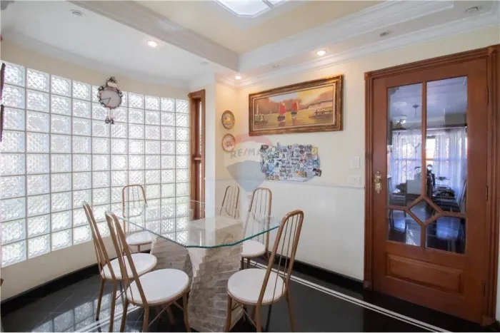 Casarão Alto Padrão no Jardim Maia: 3 Suítes c/ Hidro, Closet, Piscina, Sótão, 5 vagas