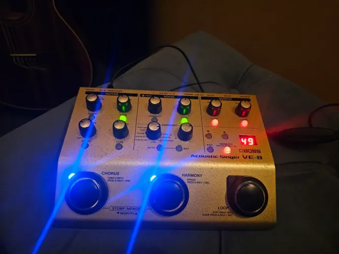 Boss ve 8 pedal vocal pedaleira