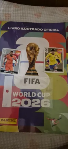 Vende-se 2 figurinha legend uma prata e a outra ouro 400 reais Luis dias ouro e godo gakpo
