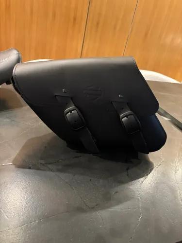 Alforge em couro Harley Davidson Sportster S ou Nighster
