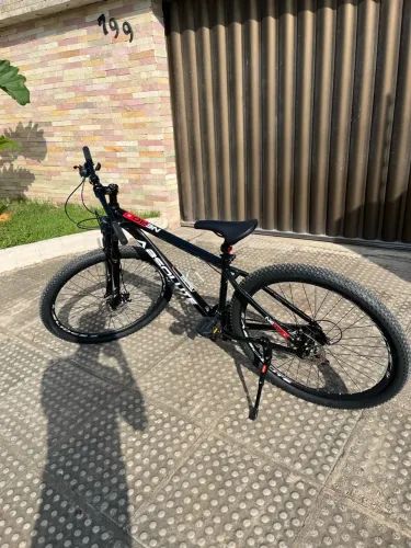 Bicicleta nero5 aro 29. Preço a negociar