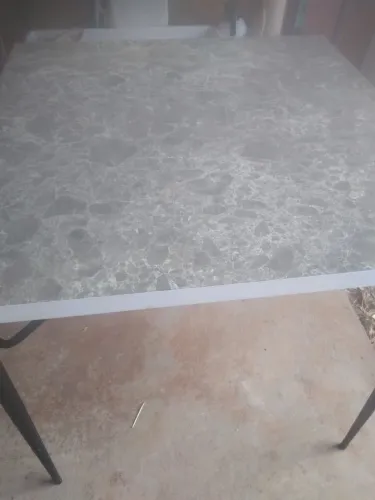 Mesa para 4 cadeiras