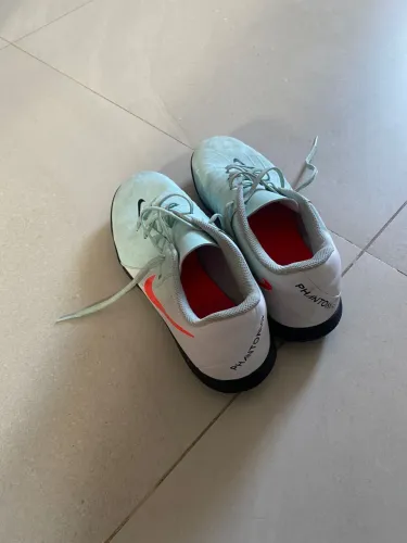 Chuteira Nike Phantonn 40