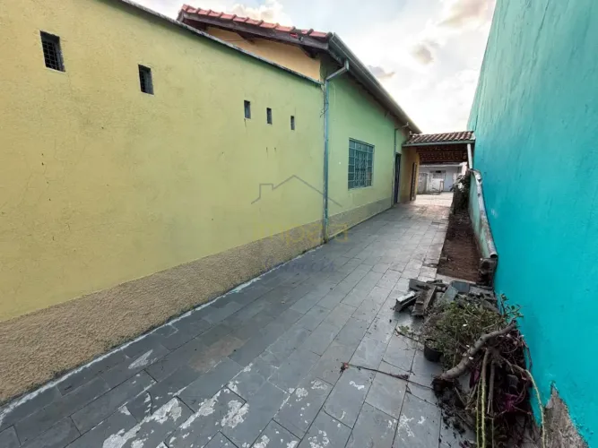 Casa com 3 dormitórios + edícula + ponto comercial para venda, 129m² - Jd. São Vicente - S