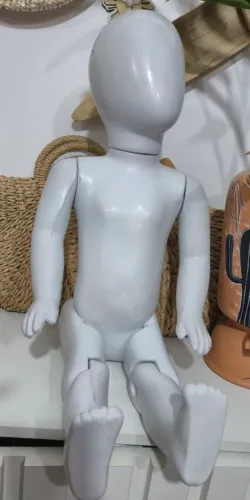 Manequim infantil articulado