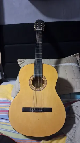 Violão de nylon suzuki