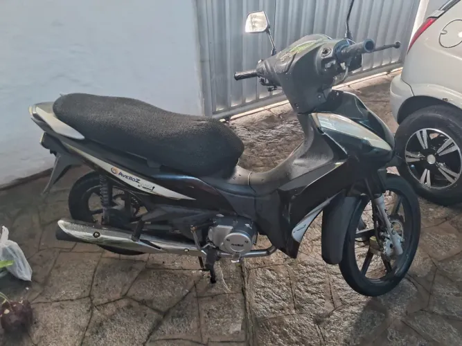 Moto Avelloz AZ1 - 17 mil km rodados - Conservada ?