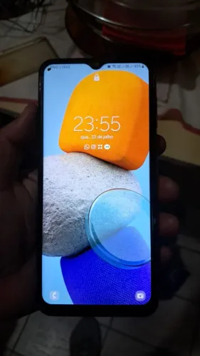 Celular m23 da Samsung sem trincado na tela .. em ótima conservação.
