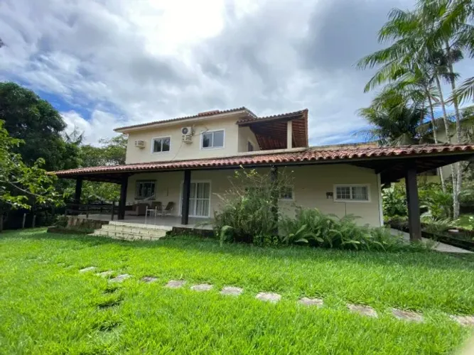 Casa em Aldeia, Condomínio Fechado. 03 Quartos. Nascente, Vista para a reserva