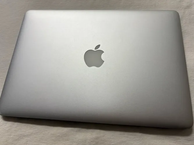 MacBook Air 13? 2017 Intel i5 8GB RAM SSD 128GB ? Ótimo estado