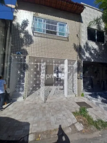 Ampla casa para locação no Centro de Fortaleza  Espaço, conforto e praticidade em um só lu