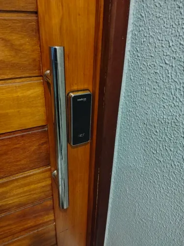 Instalação de fechadura eletrônica