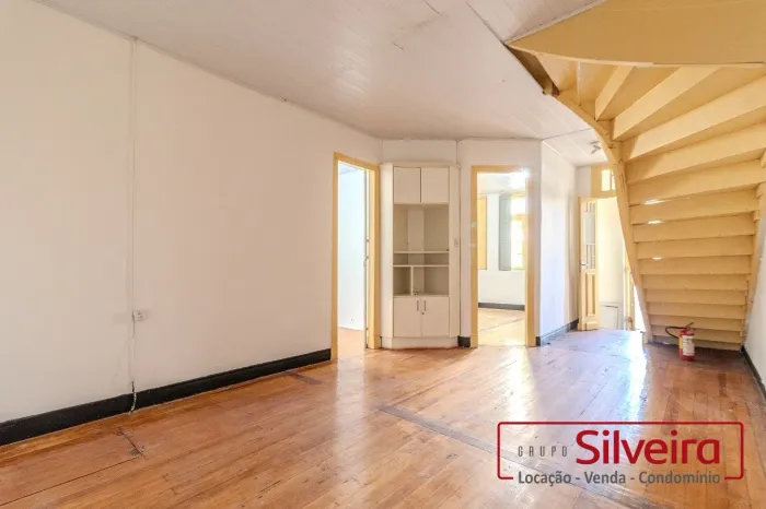 Casa para Locação com 3 dormitórios no Bairro Floresta em Porto Alegre