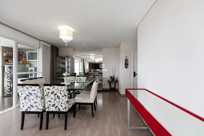Apartamento à venda com 3 quartos no Cristo Rei em Curitiba